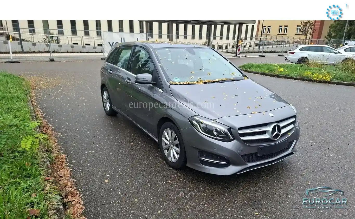 Mercedes-Benz B 180
