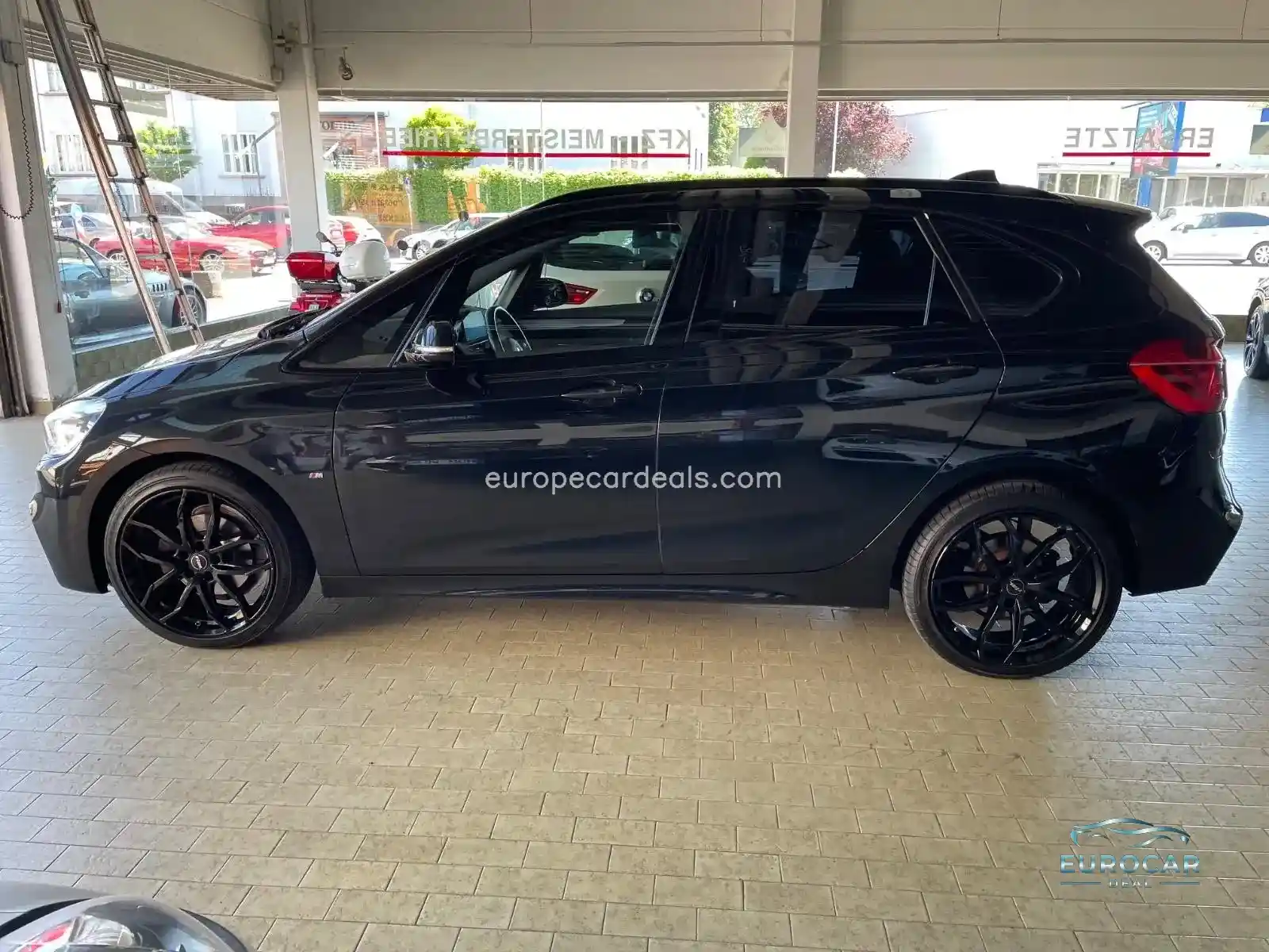 BMW 218