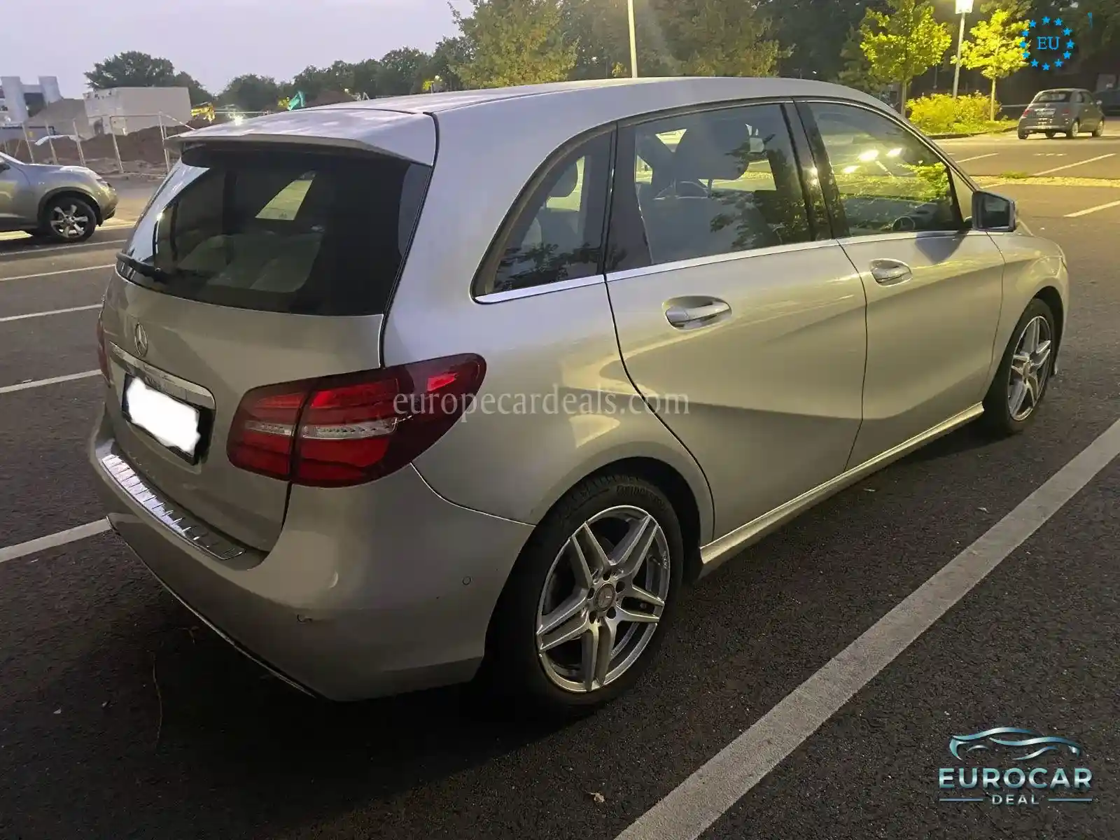 Mercedes-Benz B 180