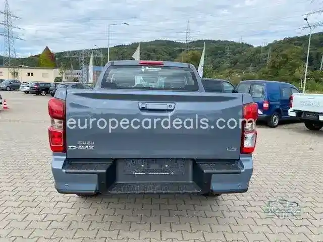 D-MAX 4×4 LS A/T DoubleCab