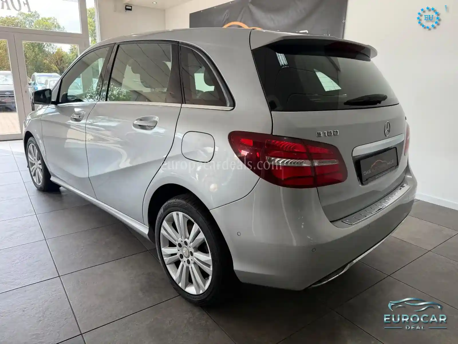 Mercedes-Benz B 180