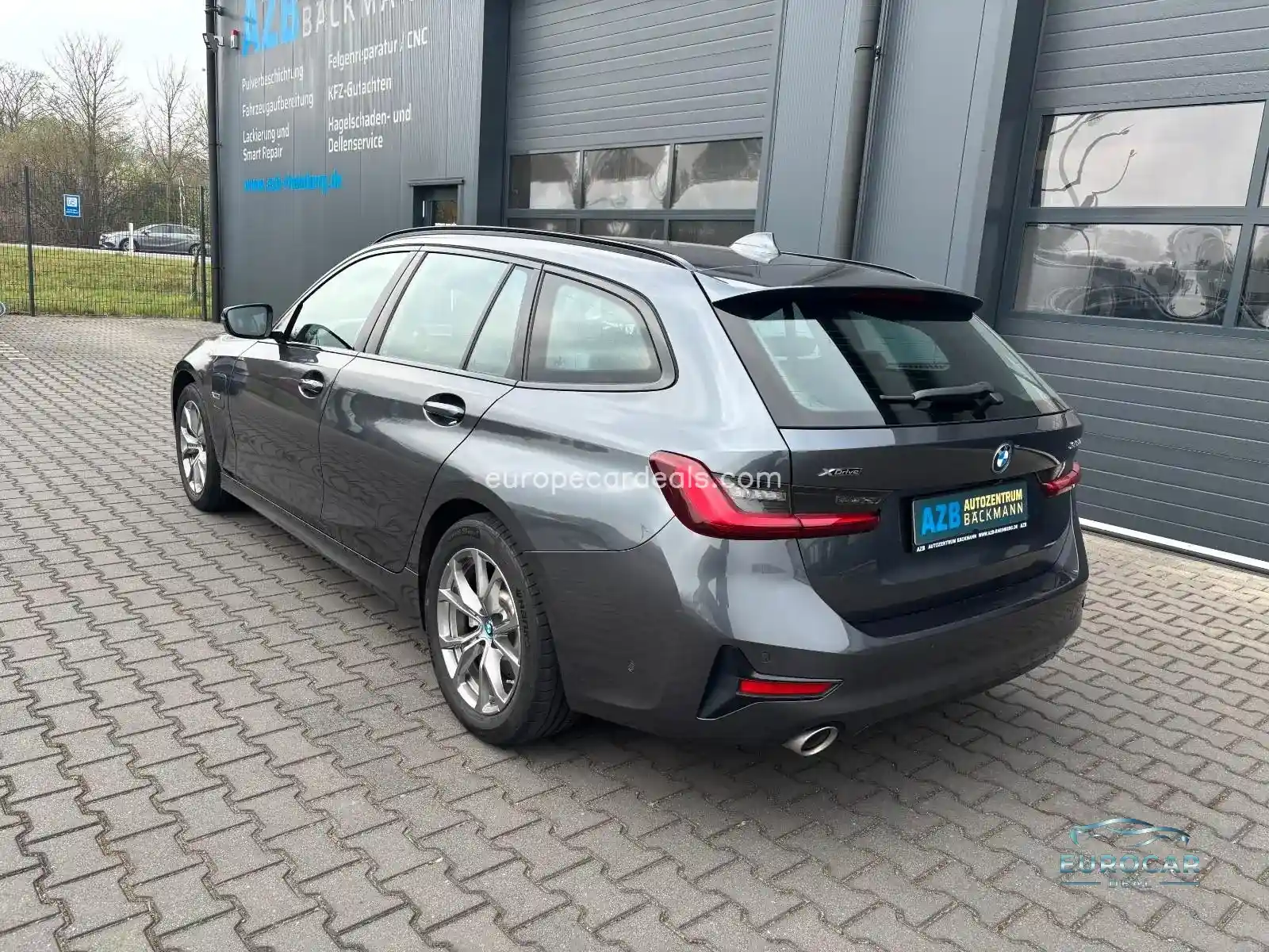 BMW 330