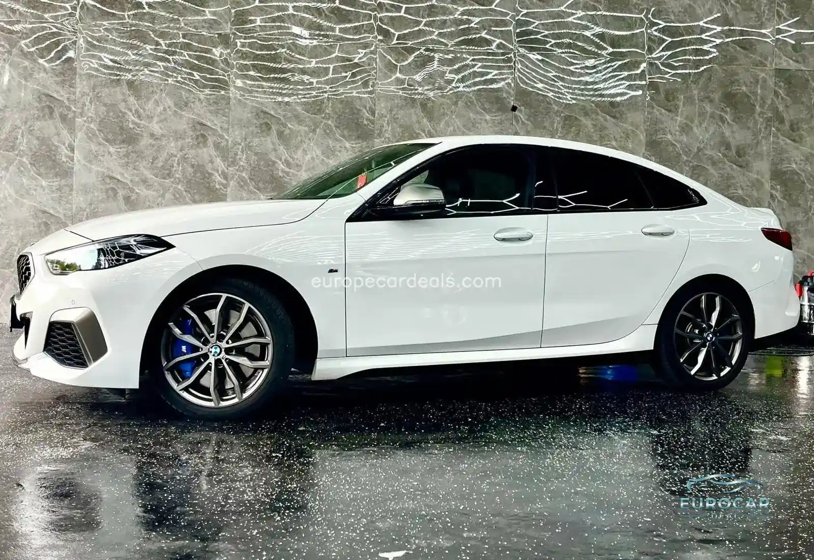 BMW M235