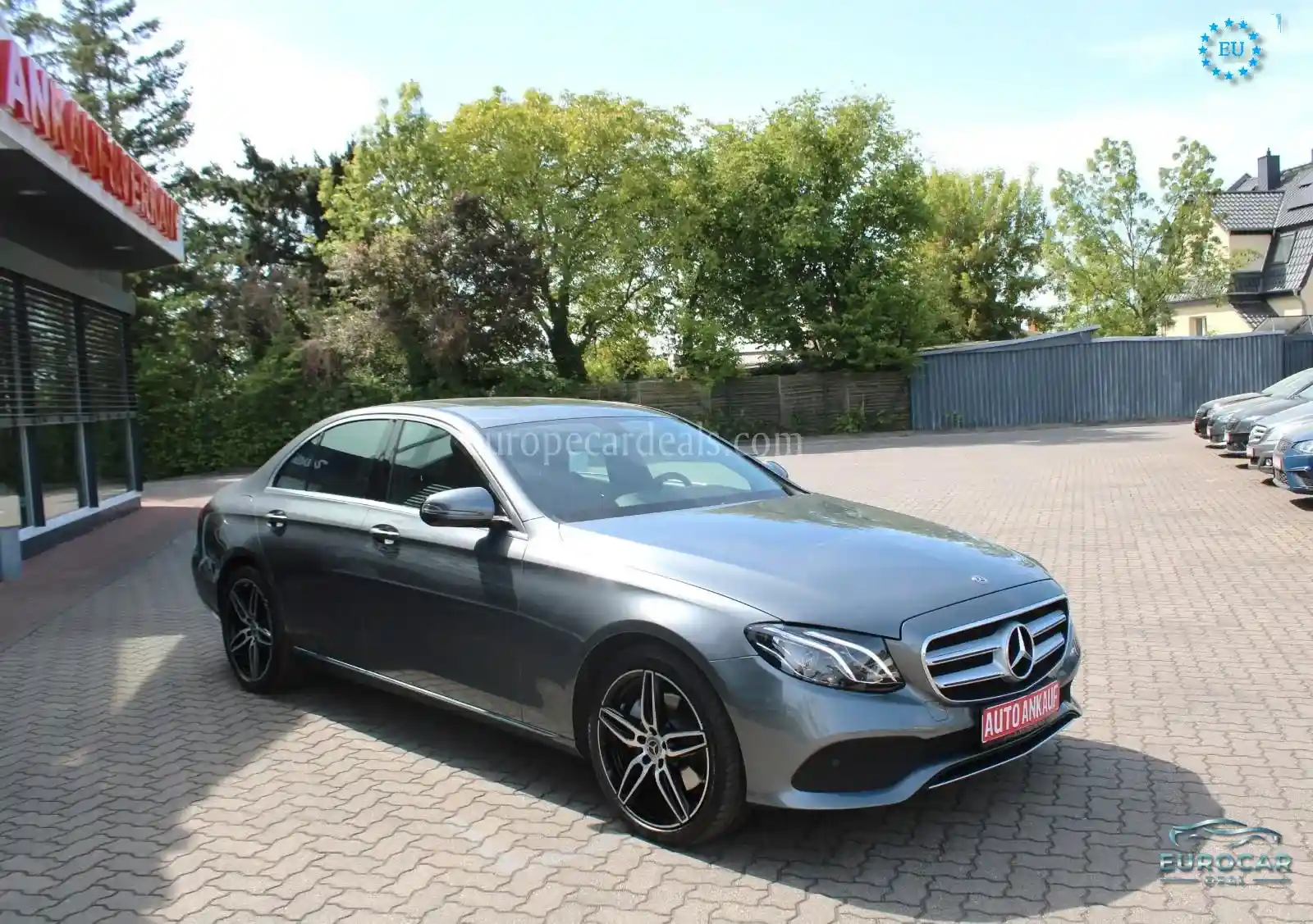 Mercedes-Benz E 200