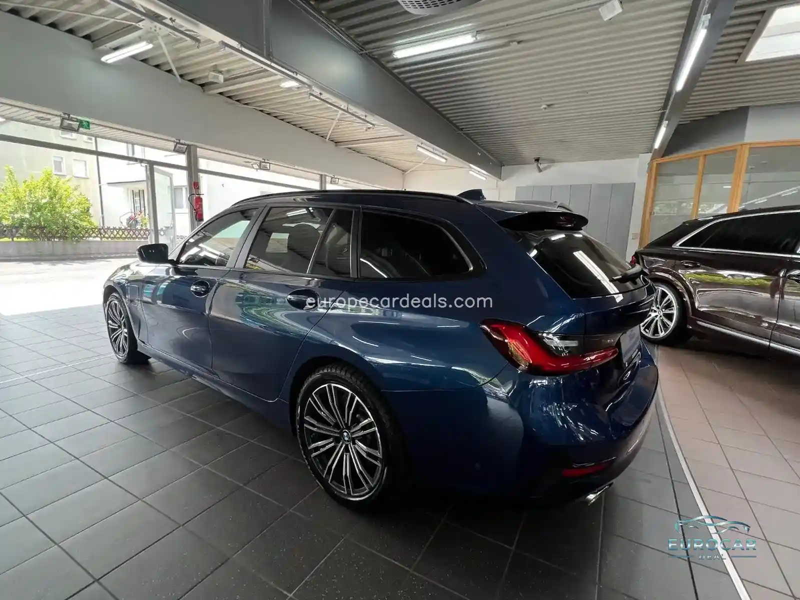 BMW 330
