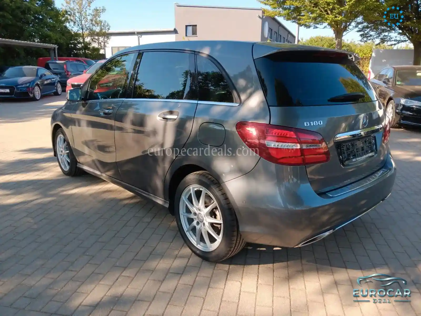 Mercedes-Benz B 180