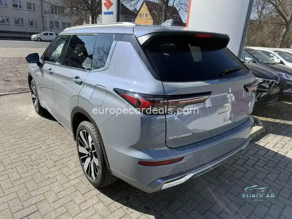 Mitsubishi Plug-in Hybrid Outlander