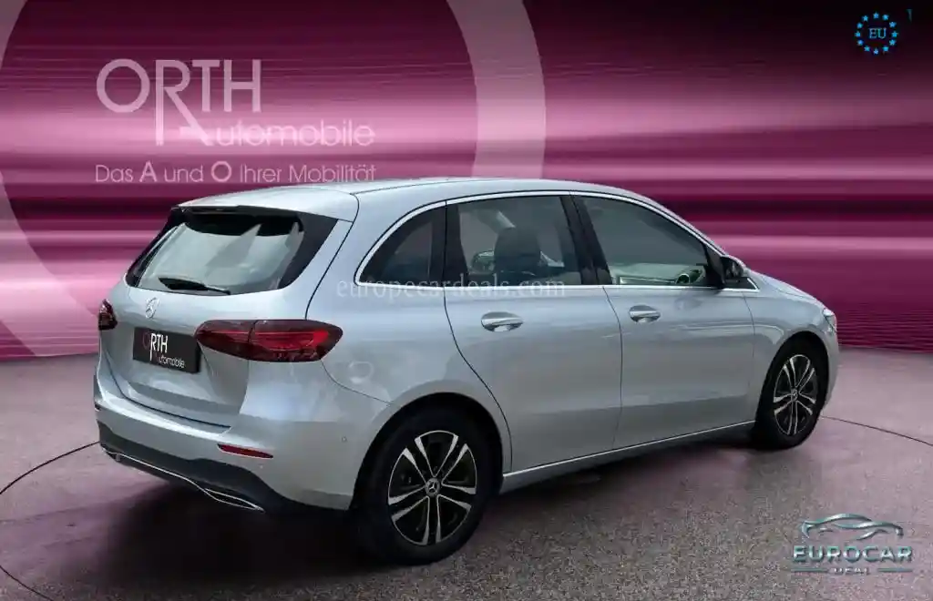 Mercedes-Benz B 180