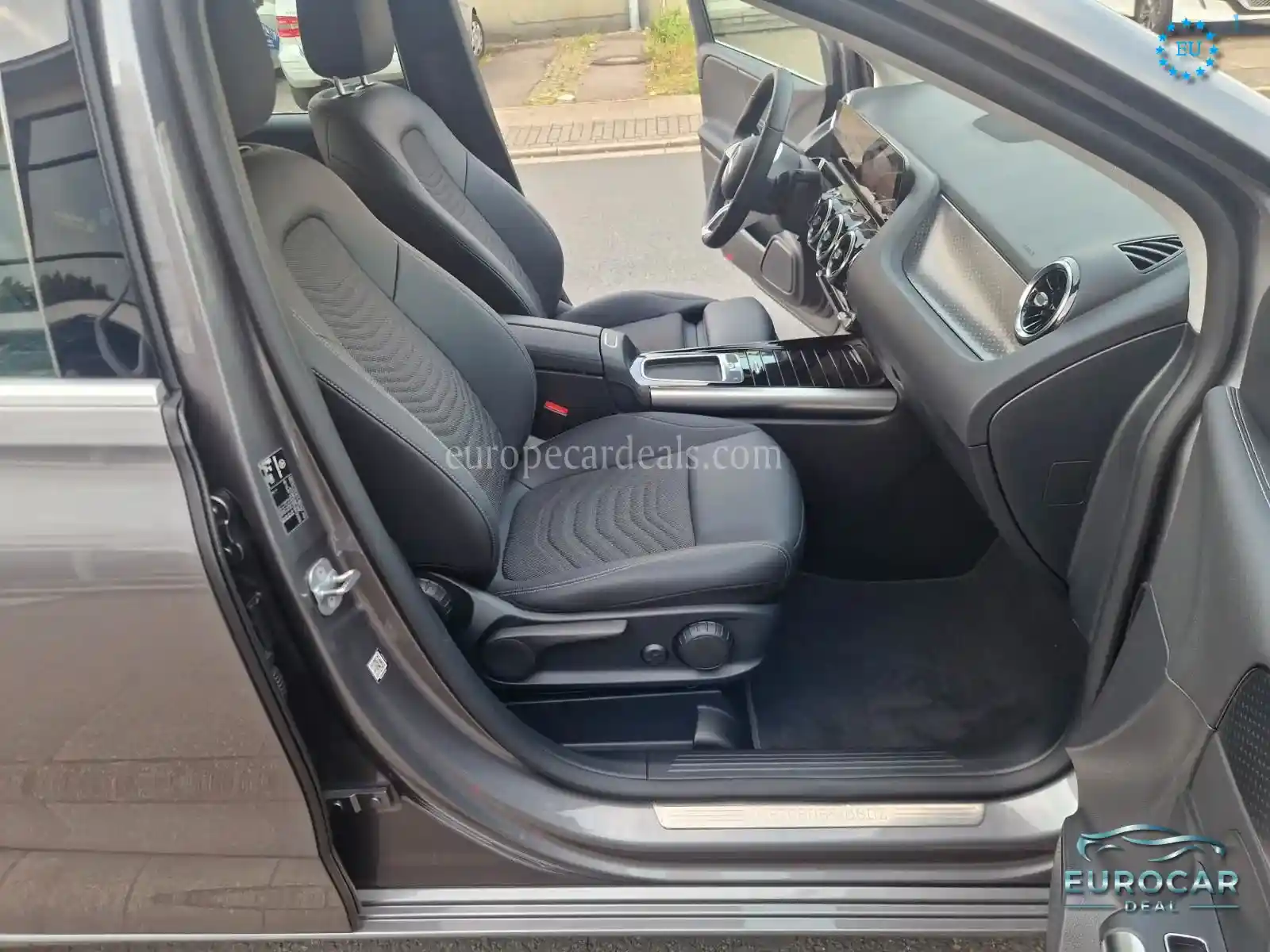 Mercedes-Benz B 220