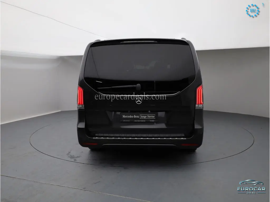 Mercedes-Benz V 220