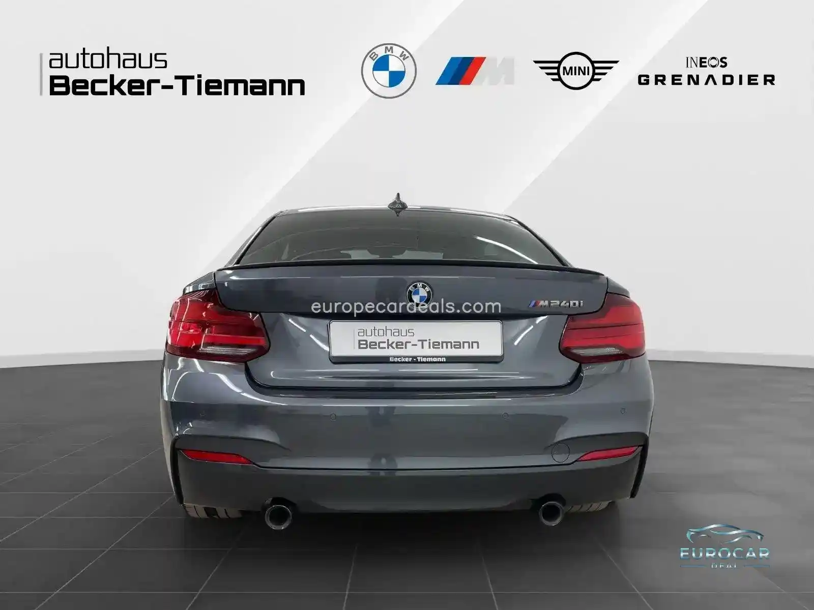 BMW M240i