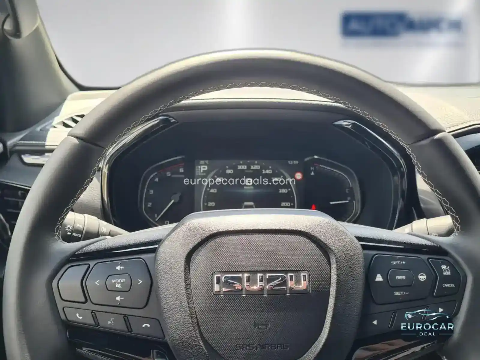 DOUBLE CAB V-CROSS 4×4 A/T ROLLCOVER AHK
