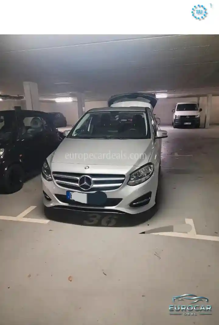 Mercedes-Benz B 180