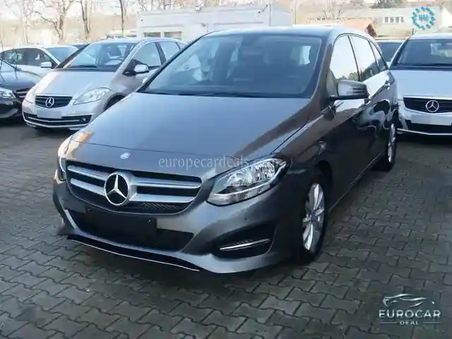 Mercedes-Benz B 180
