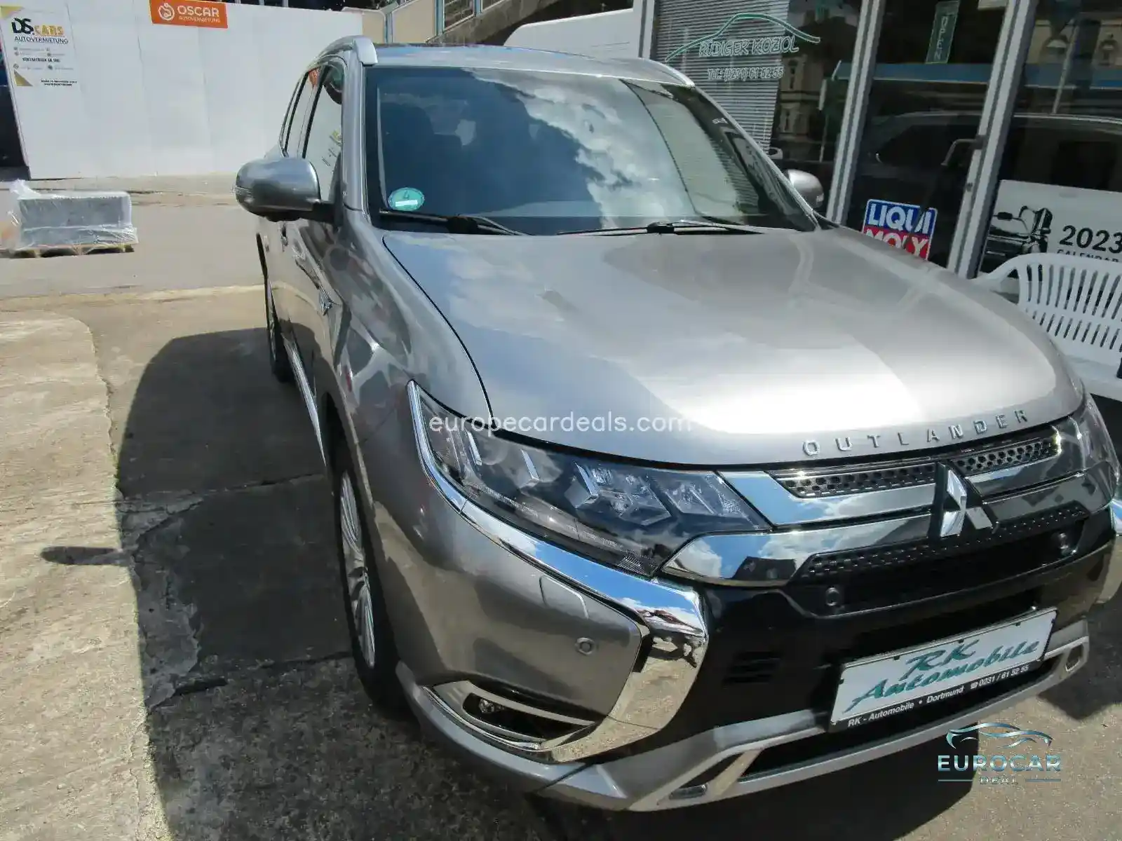 Mitsubishi Plug-in Hybrid Outlander