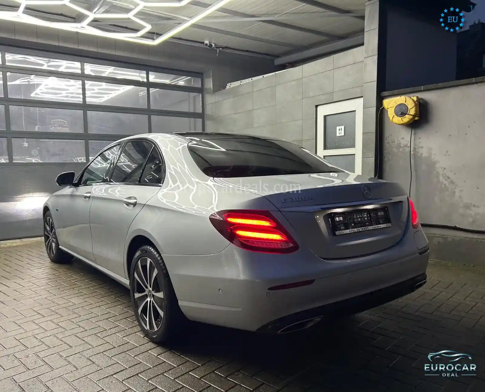 Mercedes-Benz E 300