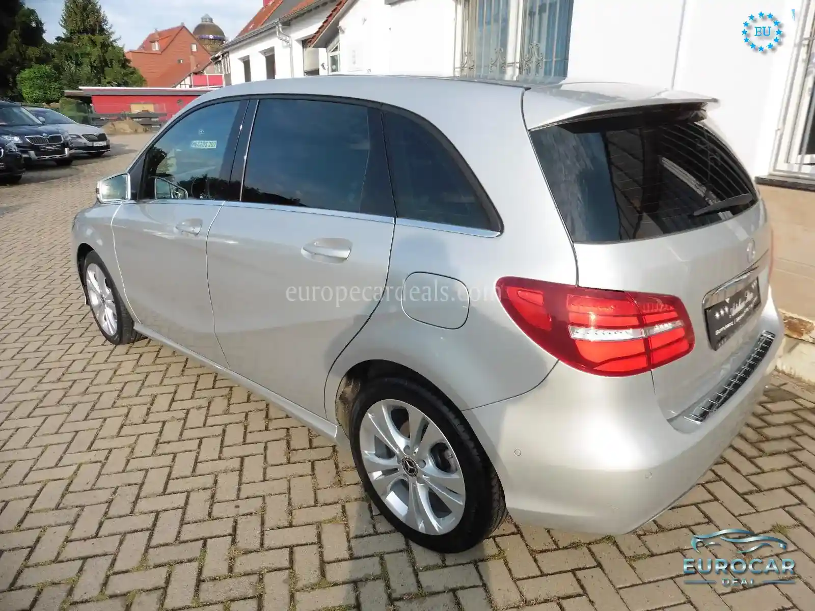 Mercedes-Benz B 180