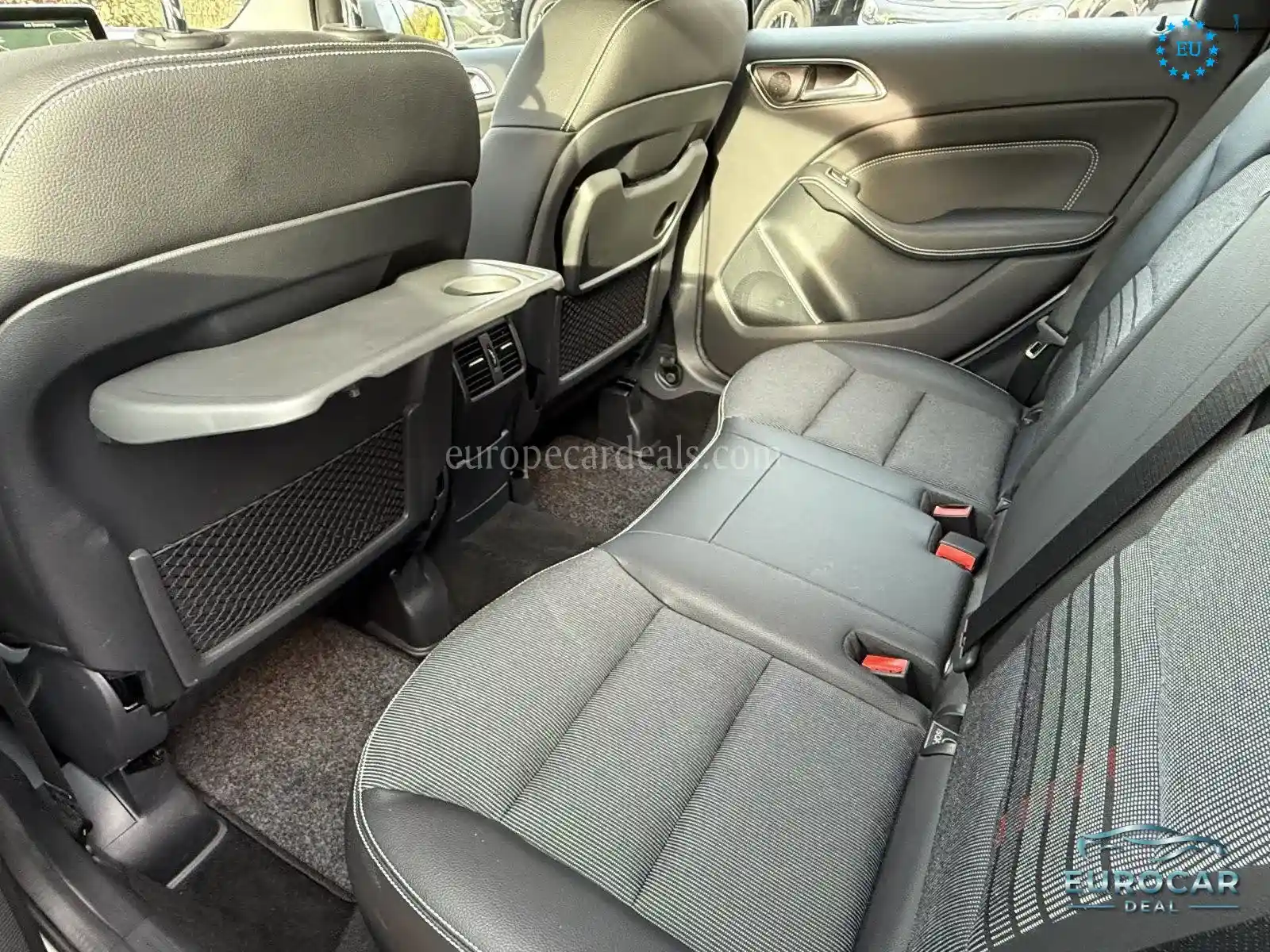 Mercedes-Benz B 220