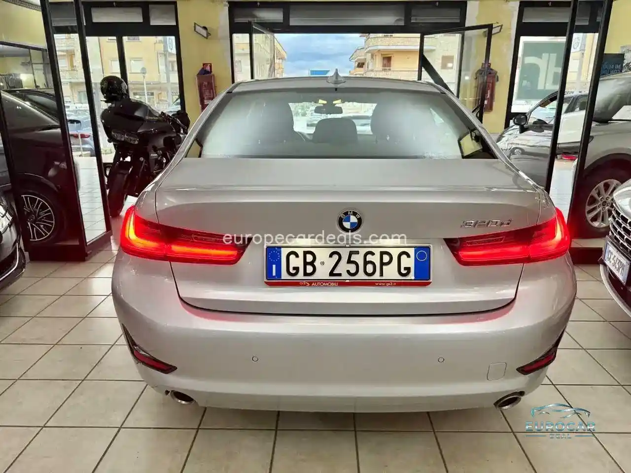 BMW 320