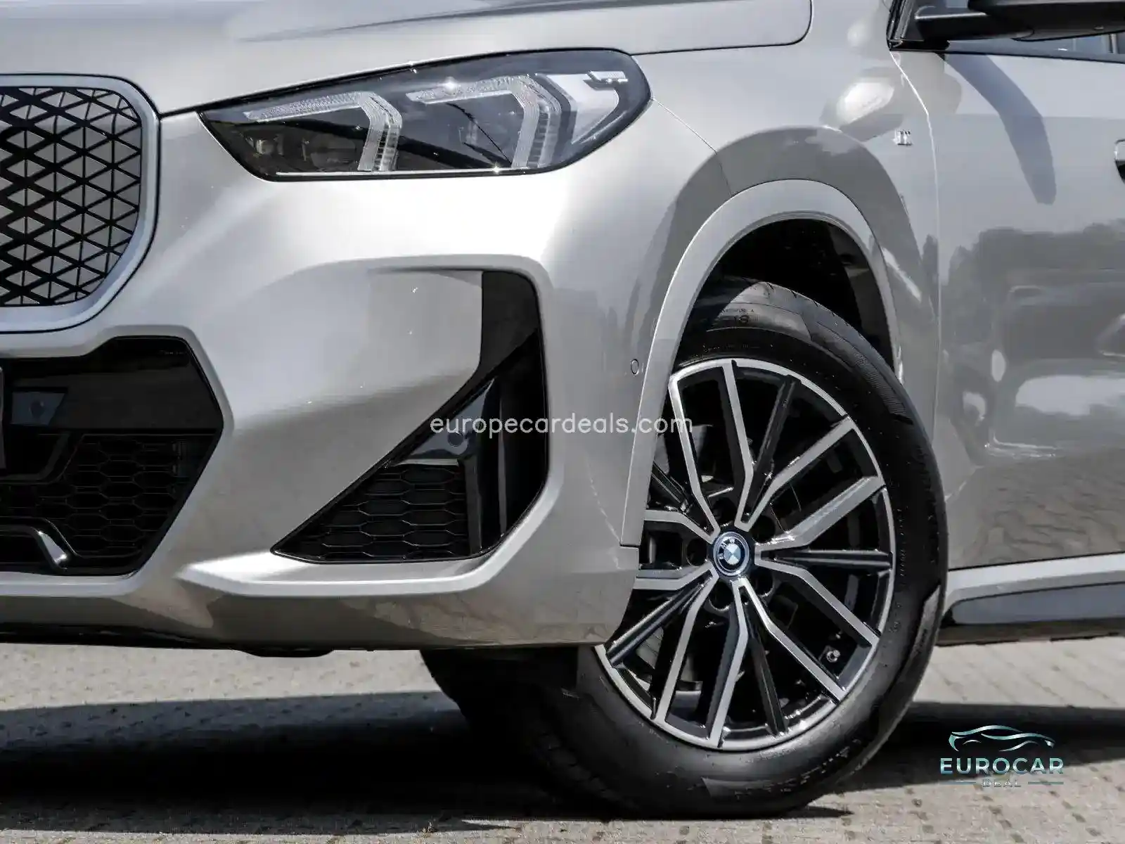 BMW iX1