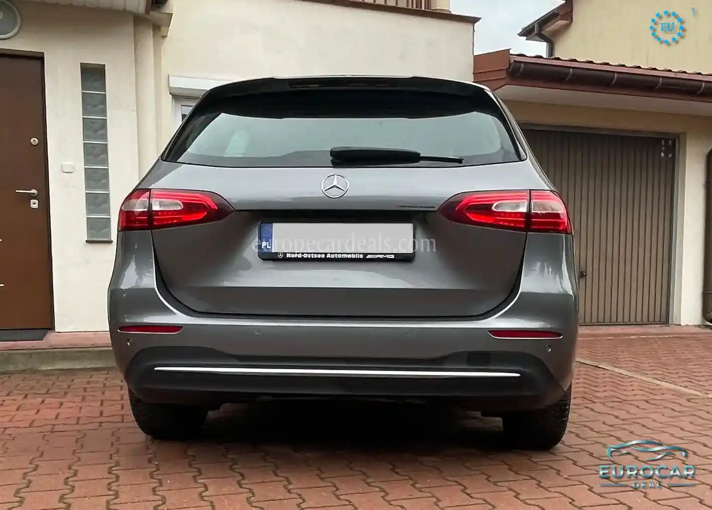 Mercedes-Benz B 180