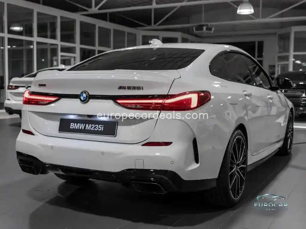 BMW M235