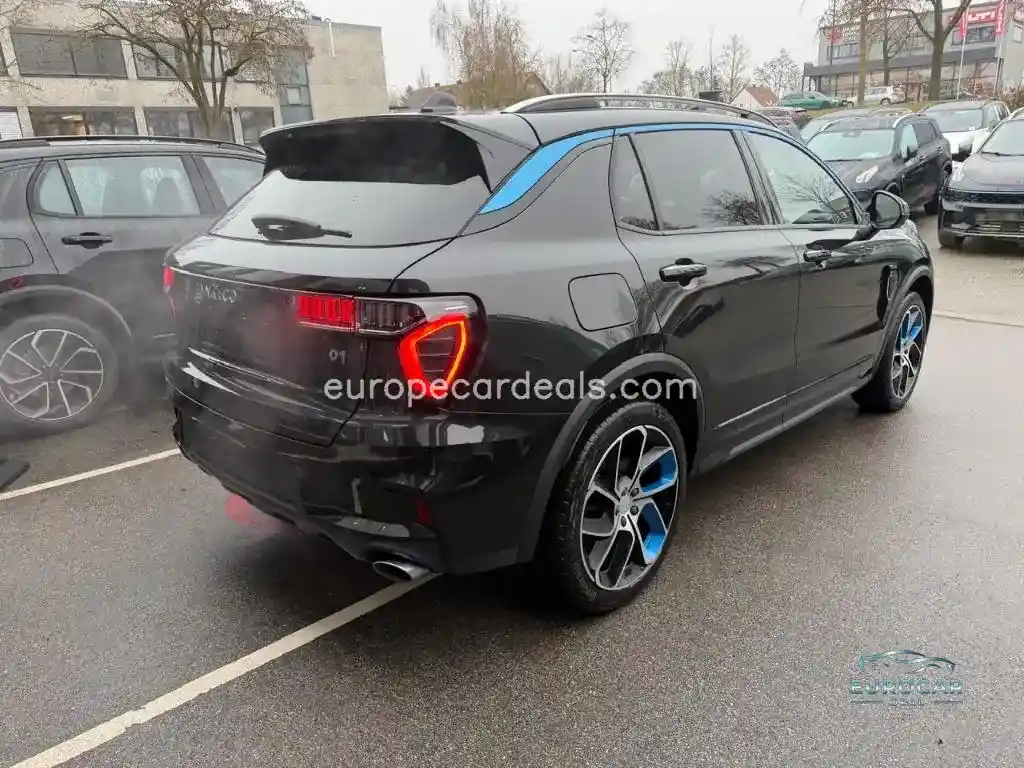 Lynk&Co 01