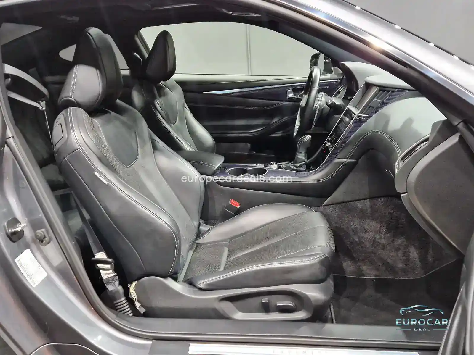 Infiniti Q60