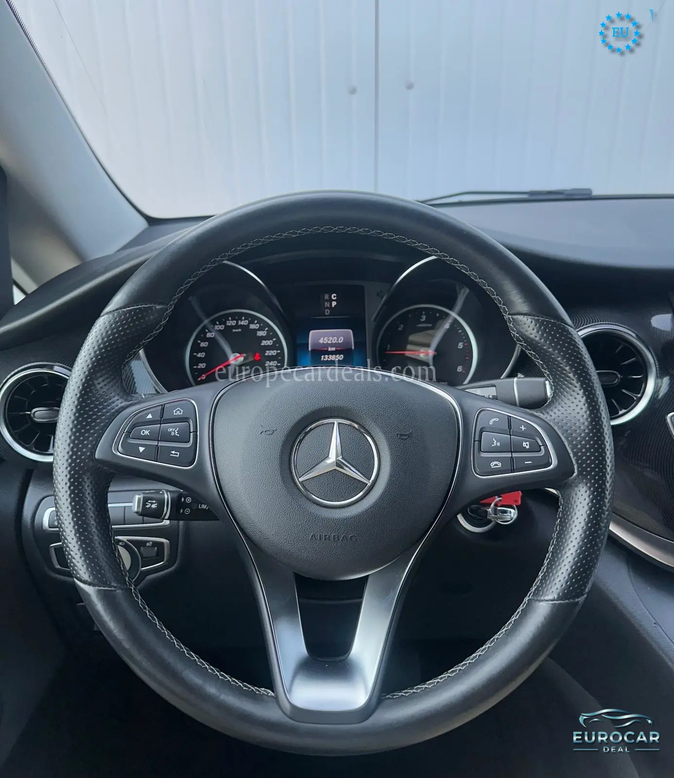Mercedes-Benz V 220