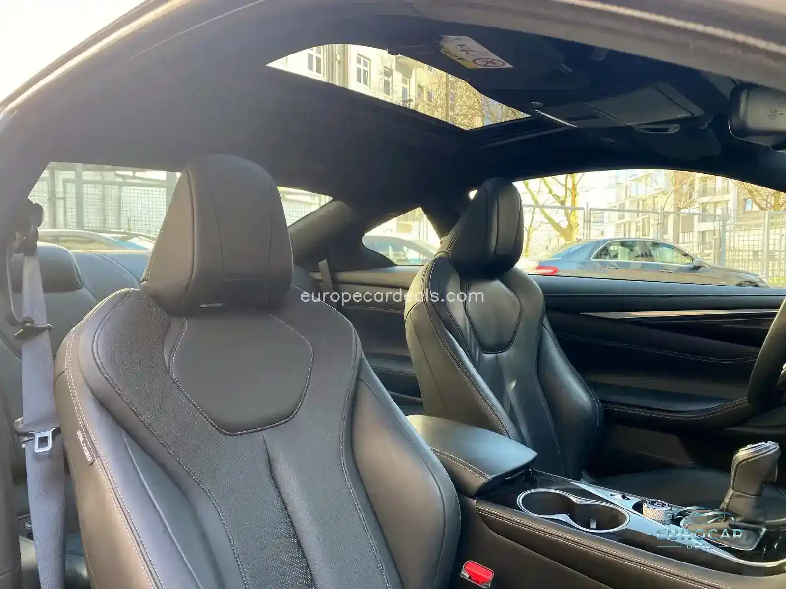 Infiniti Q60