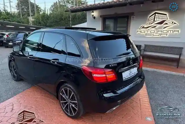 Mercedes-Benz B 200
