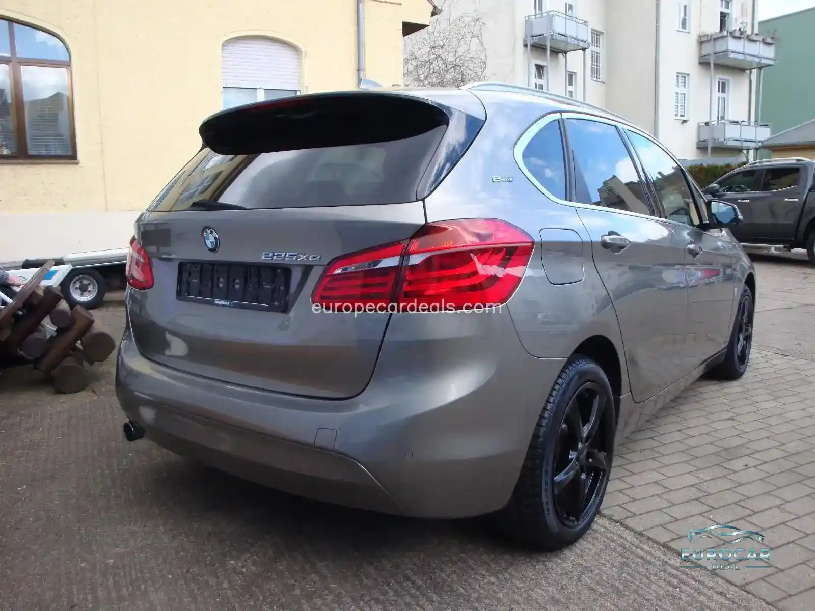 BMW 225
