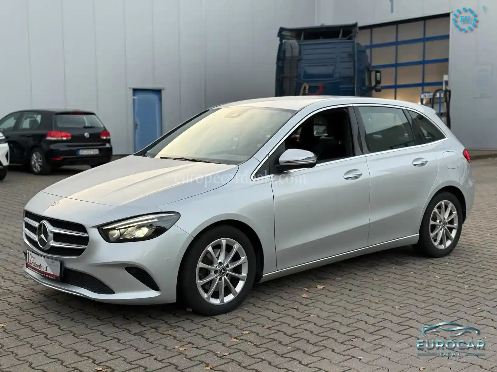 Mercedes-Benz B 200