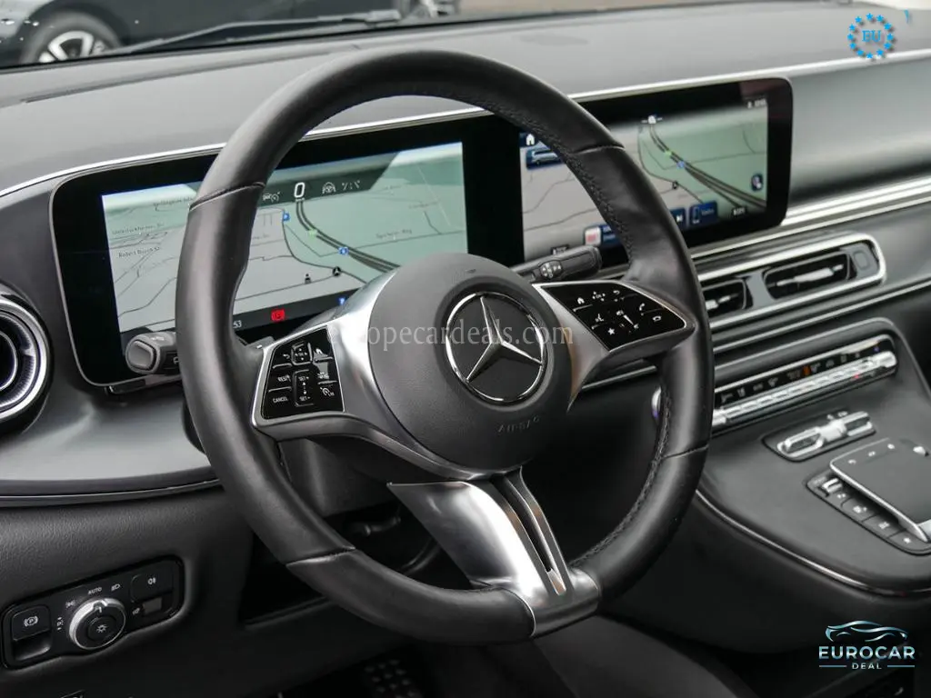 Mercedes-Benz V 220