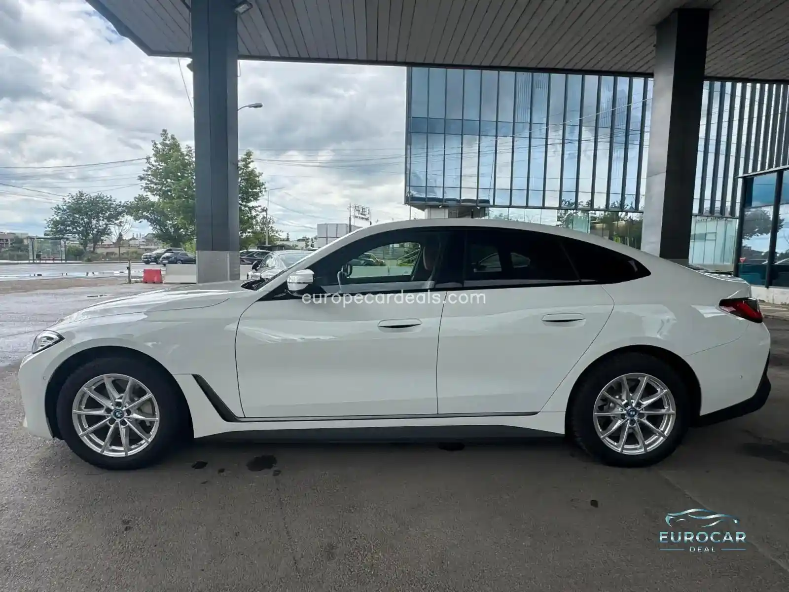 BMW i4