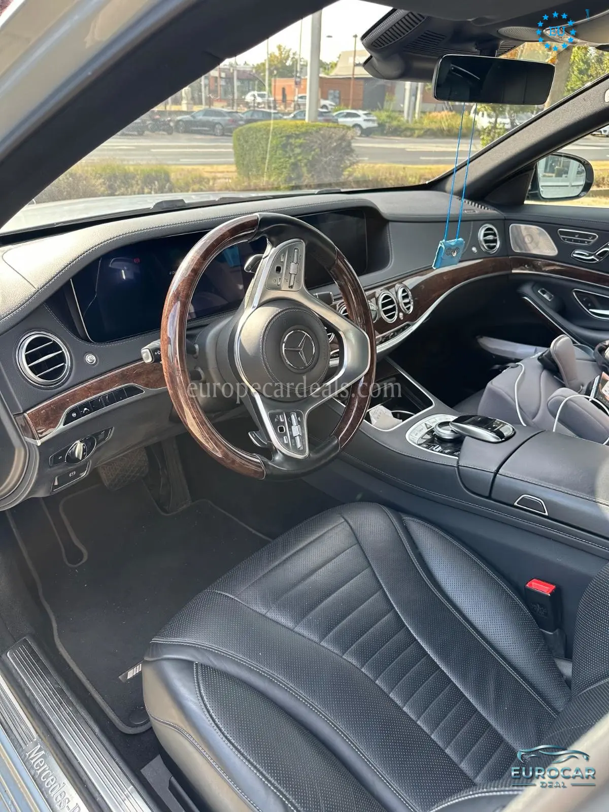 Mercedes-Benz S 560