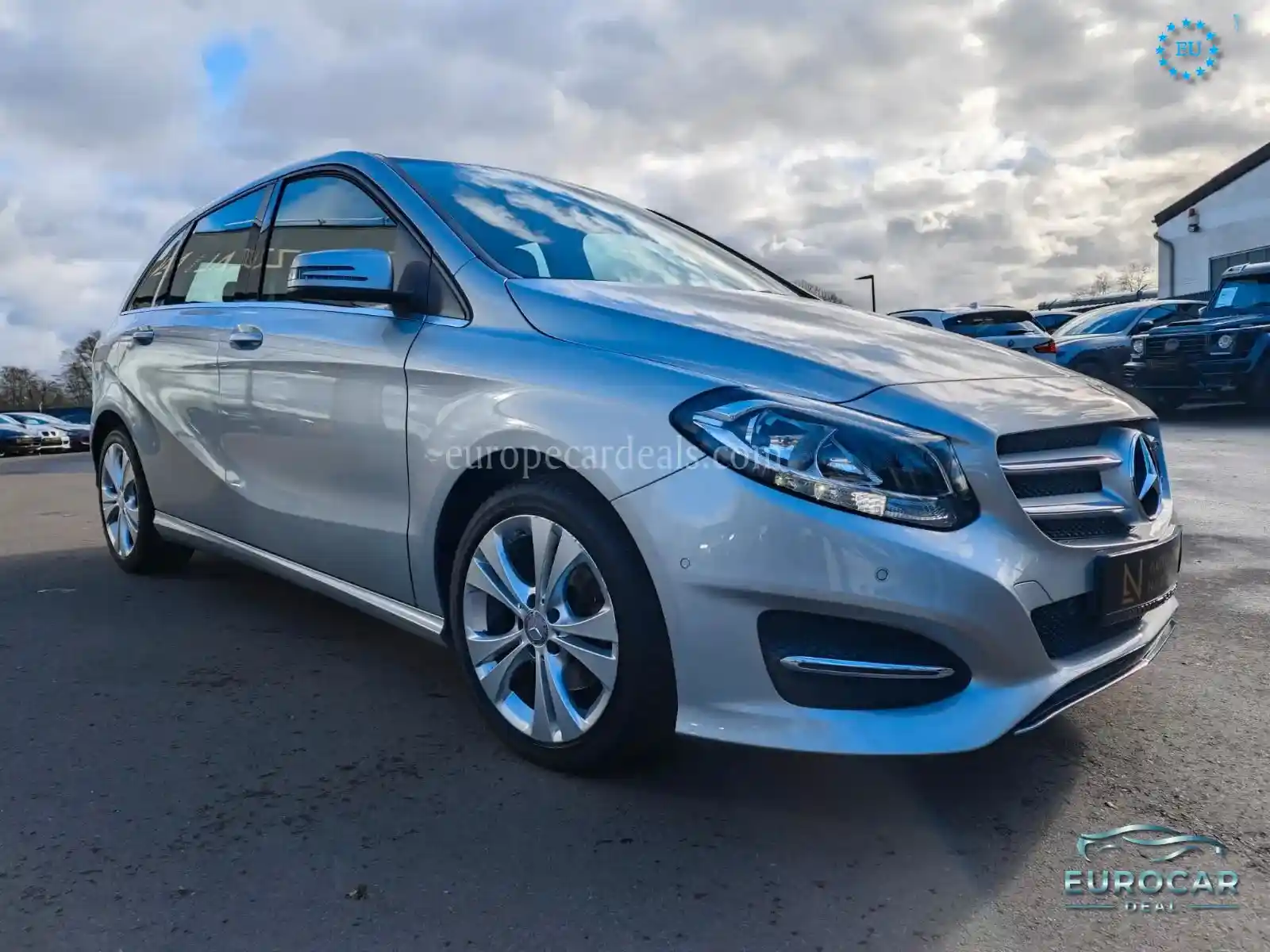 Mercedes-Benz B 180