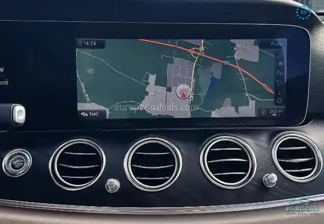 Mercedes-Benz E 400