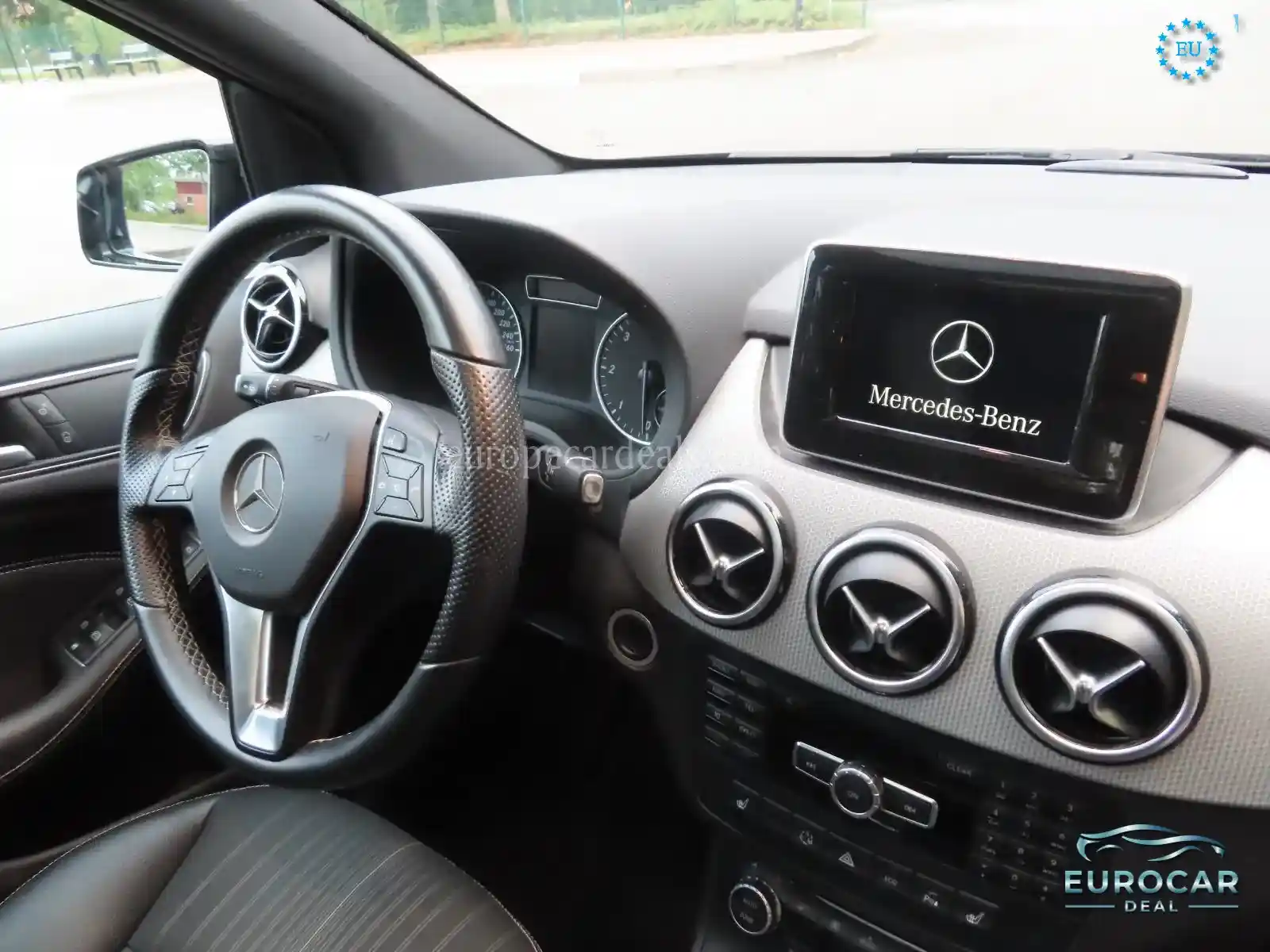 Mercedes-Benz B 180