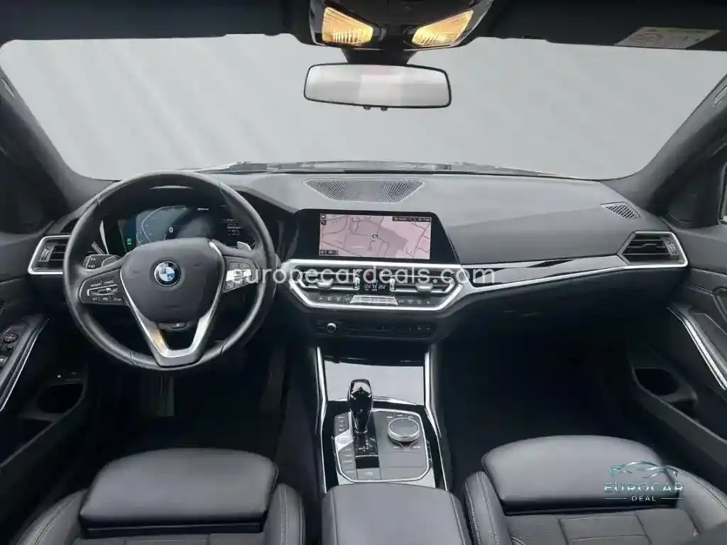 BMW 330