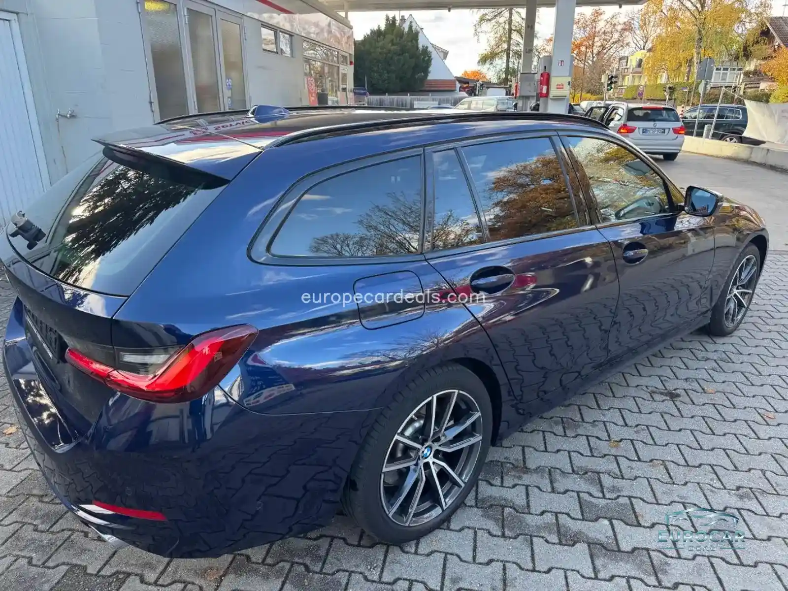BMW 330