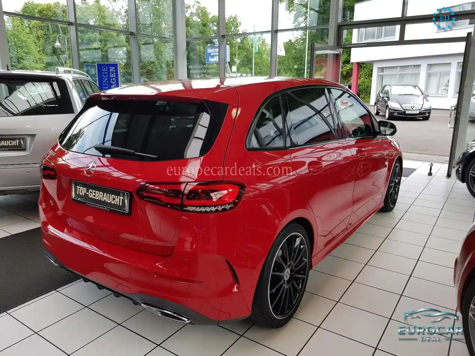 Mercedes-Benz B 180