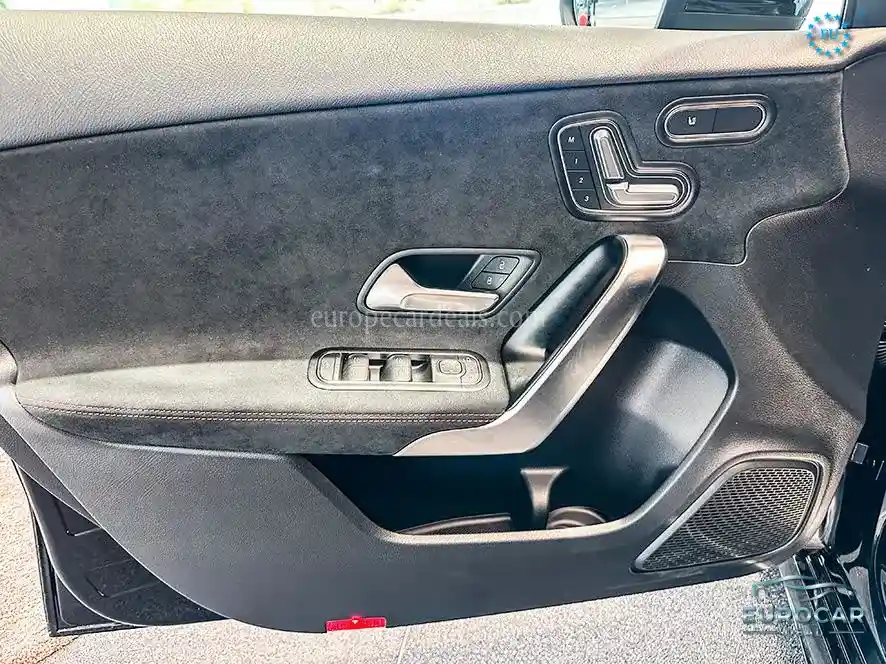 Mercedes-Benz A 35 AMG