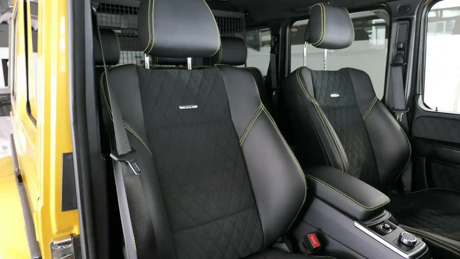 Mercedes-Benz G 500