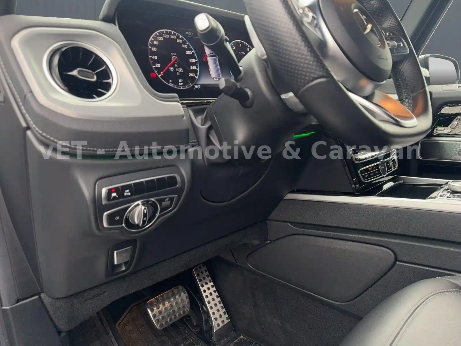 Mercedes-Benz G 500
