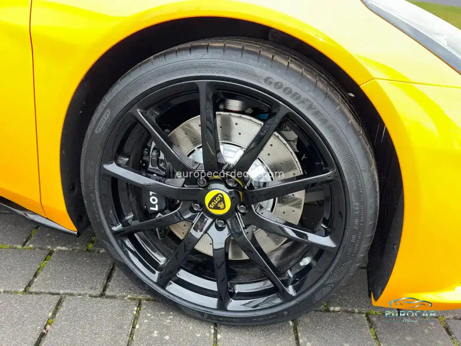 Lotus Emira