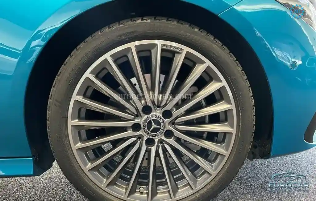 Mercedes-Benz CLA 200