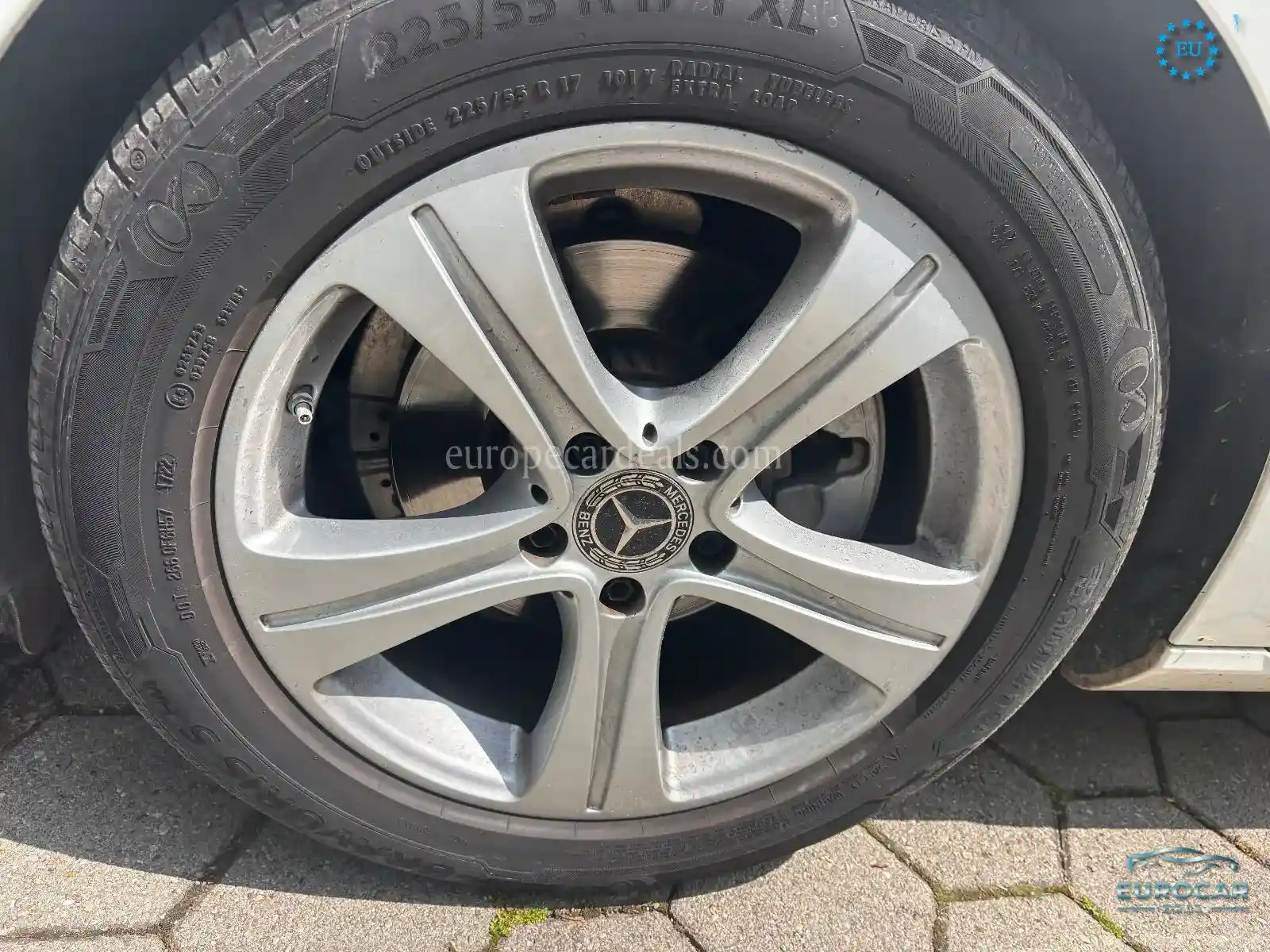 Mercedes-Benz E 200