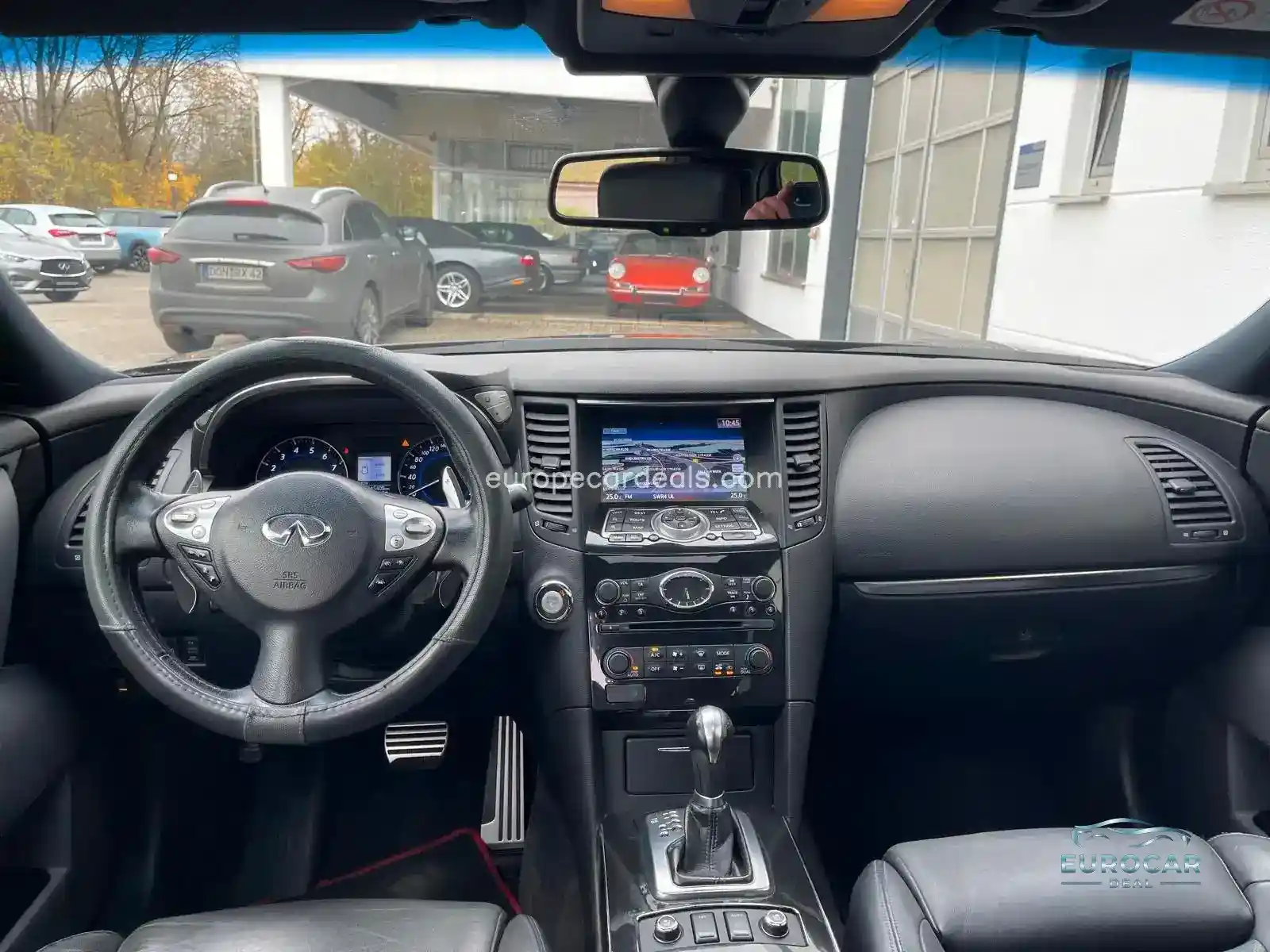 Infiniti QX70