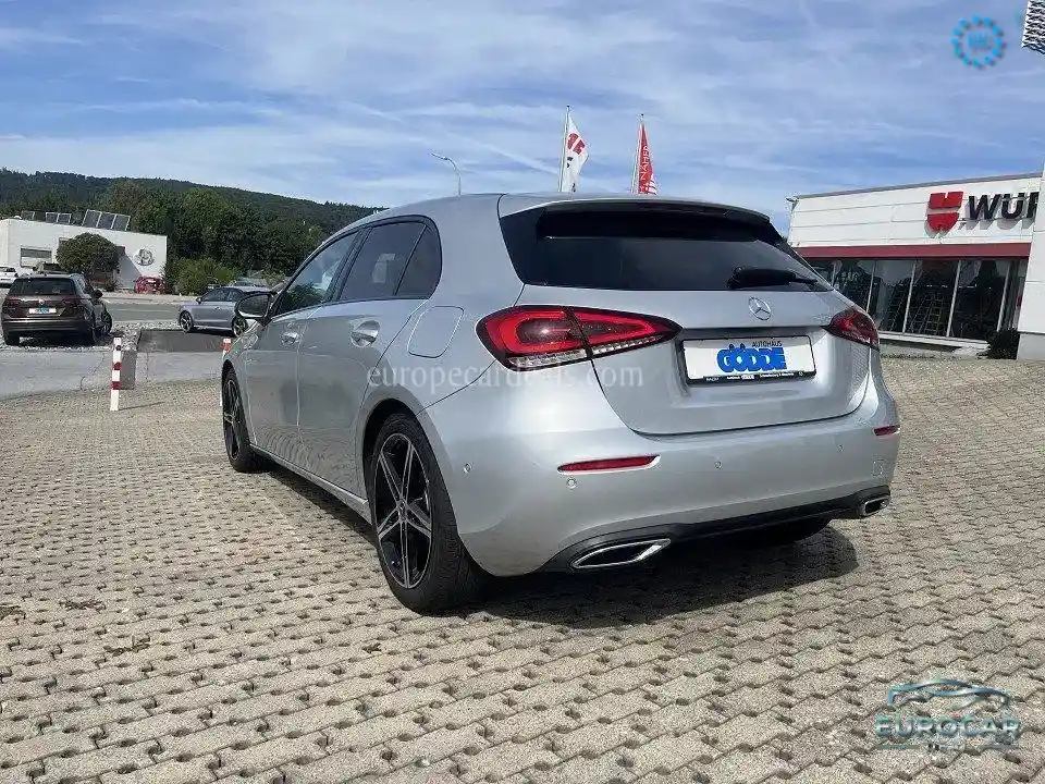 Mercedes-Benz A 180